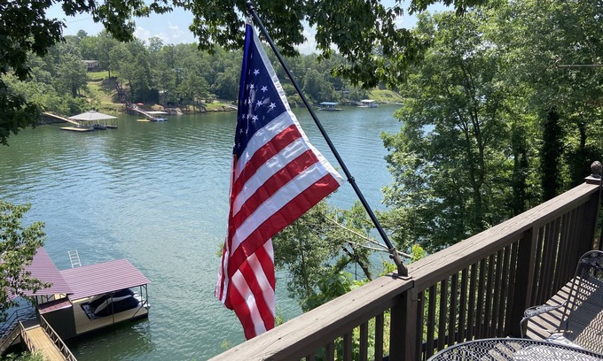 Cullman House | Discover Your Convenient Paradise: Minutes from I-65, Cullman, and Boat Launch