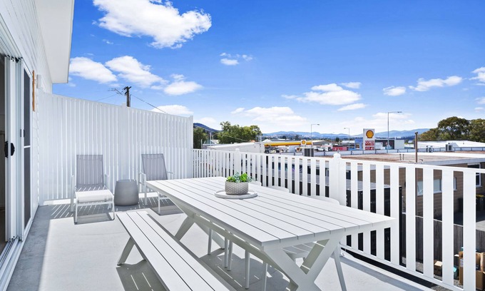 Glenorchy Apartment | Discover Your Perfect Stay in Glenorchy: Modern Townhouse