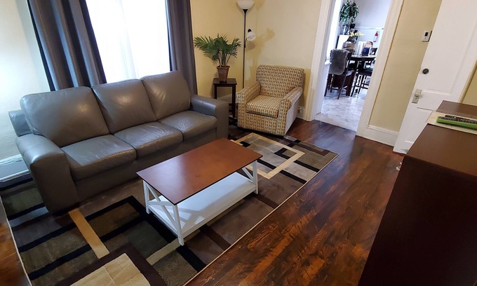 Hough House | Discover Your Urban Oasis -a Hidden Gem in the Heart of Cleveland!