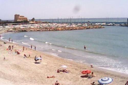 Torre de la Horadada Apartment | Disfruta frente al mar, a 50 metros, y desconecta