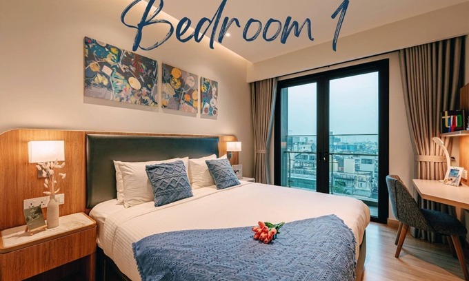 District 1 Apartment | Dist 1 Spacious 3-bedroom apartment with Pool and Gym in Saigon