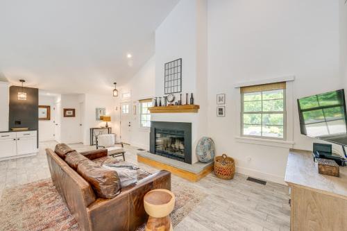 Hampton Bays House | Distinctive Hamptons Home with Pool Near Bay, Ocean