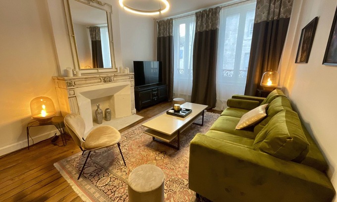 Verdun House | Distinguished Townhouse, "L'Aparté"
