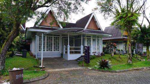 Cipanas Villa | Diyar Villas Puncak M6-11