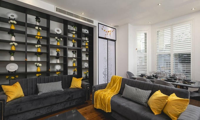 Redcliffe Apartment | დLUXURY & Spacious Duplex in the Heart of Chelseaდ