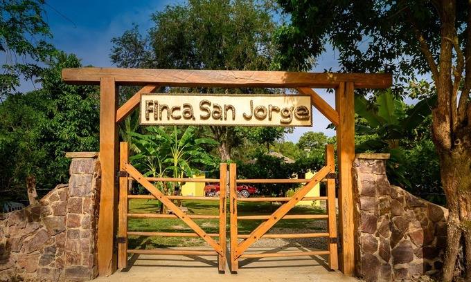 Imbert Villa | Beautiful Villa in Dominican Republics lush green tropical Carribbean