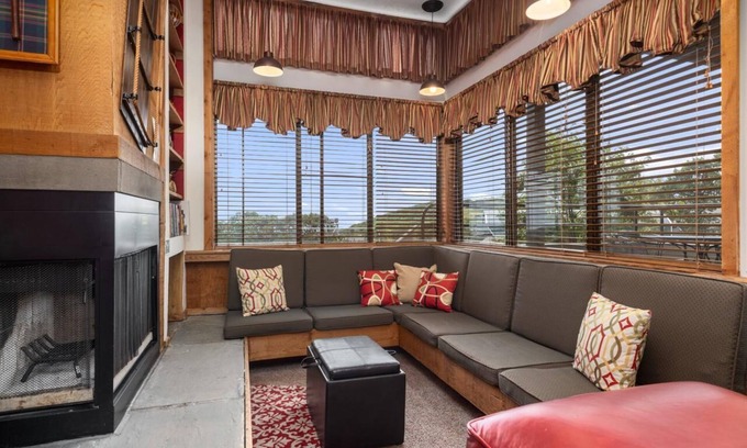 Wintergreen Condo | Dobie 43 with Wintergreen Advantage