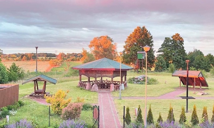 gmina Sianow Cottage | Dobre Miejsce Domki letniskowe nad stawem