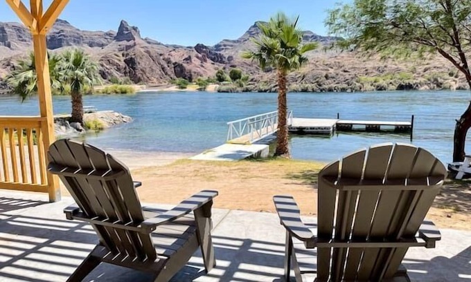 Parker Strip House | Dock Holiday! Waterfront cottage with boat ramp!