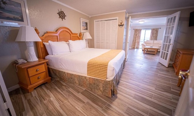 Fort Pierce Resort | Dockside Inn & Resort