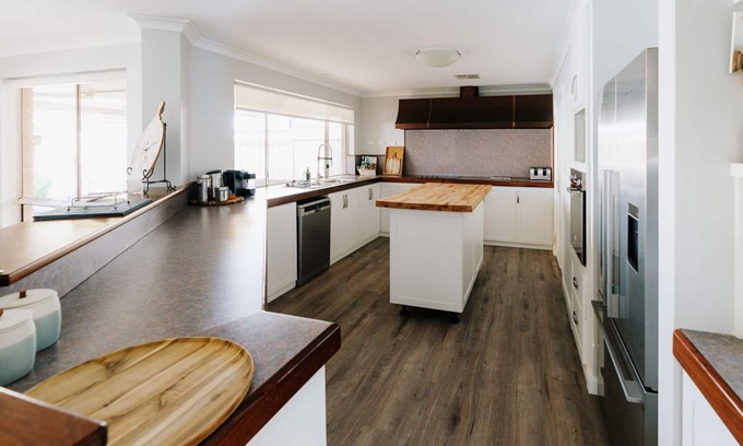 Dudley Park House | Dockside on Mandurah Canals