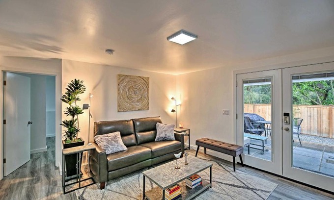 Education Hill Apartment | Dog-Friendly Redmond Area Home with Fenced Yard!