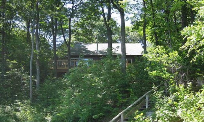 Whitestone Cottage | Dog friendly, waterfront cottage, perfect for families, sleeps 10, boat incl.