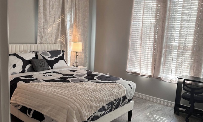 Weslaco House | Doho-Enterprise Villa