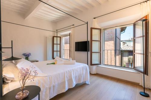 Pienza House | Dolce Pienza I Modern Home in the Historic Center