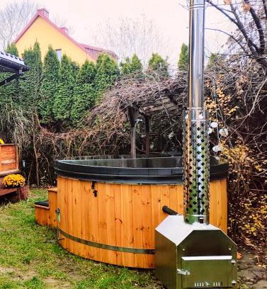 Goniadz House | Dolistówka Apartamenty, pole namiotowe, balia z jacuzzi, ogród warzywny dla gości, plac zabaw dla dzieci