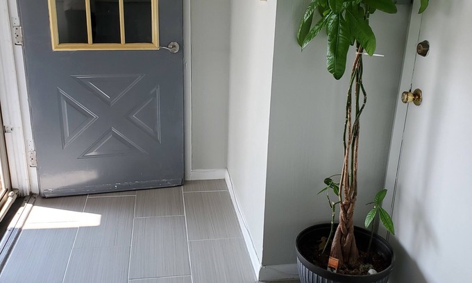 Somerset Hotel | Dollar Inn