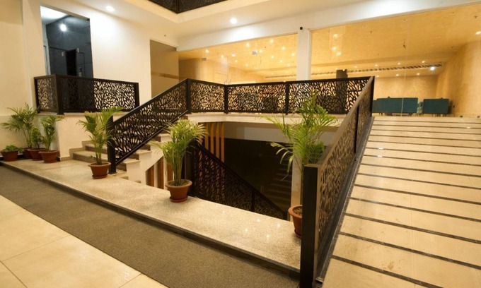 Bara Banki Hotel | Dolphin club and Resort