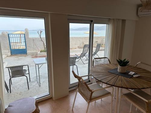 Korithion Apartment | Dolphins