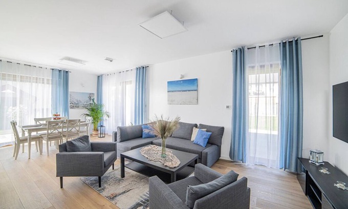 Kosakowo House | Dom Marina - luxury oasis on the Baltic Sea, for 2-10 people, close to the beach, EV & pets