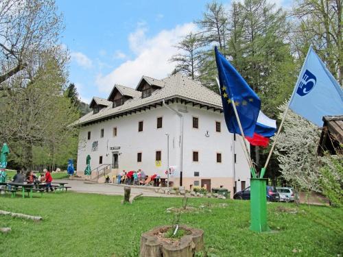Javorniski Rovt House | Dom Pristava