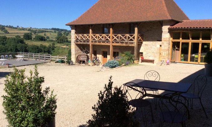 Saint-Christophe-en-Brionnais Bed & Breakfast | Domaine de Noyer