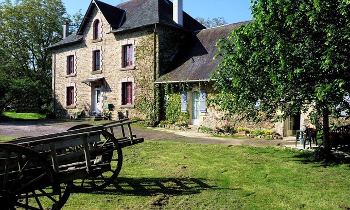 Saint-Germain-les-Vergnes Cottage | Domaine de la Clauzade, nature break in Corrèze