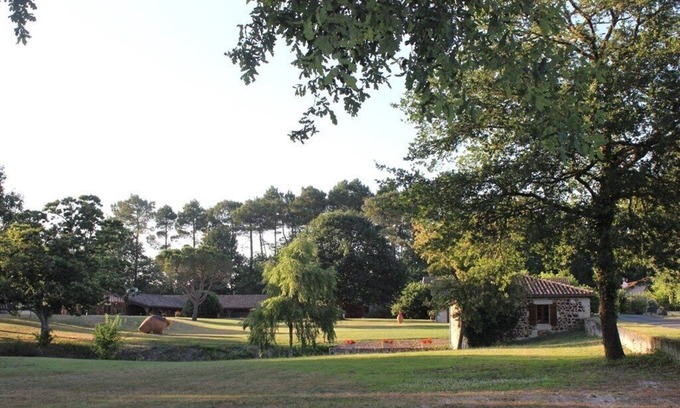 Marions House | Domain 26 people, heated swimming pool, jacuzzi and sauna.