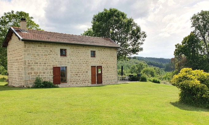 Saint-Victor-Montvianeix House | Domaine de Montvianeix