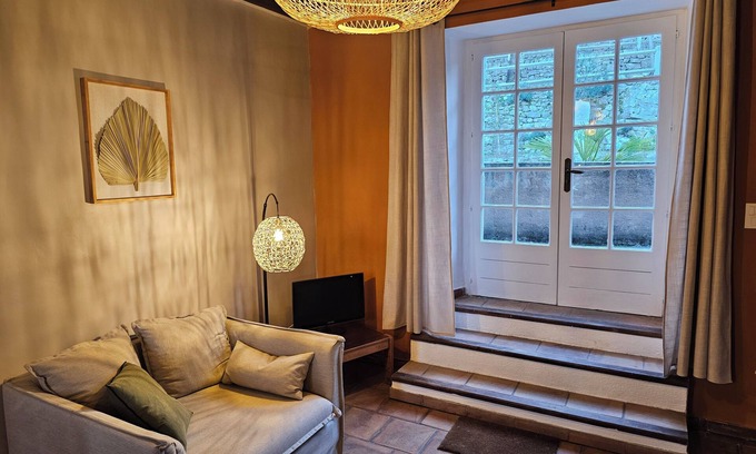 Sauve Apartment | Domaine de Bagard - Gîte la MAGNANERIE 54m² 4/7 pers Terrace