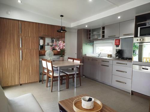 Coulanges Other | Domaine de Dugny mobile home confortable
