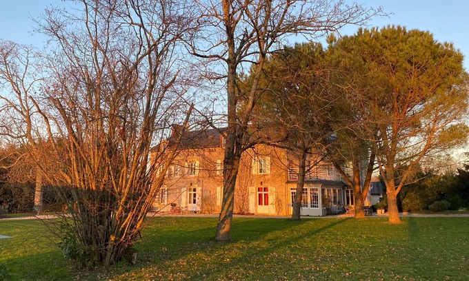 Villers-les-Ormes Villa | Domaine de Treuillaud parc et piscine 5 chambres 13 pers