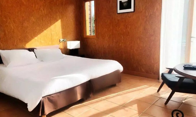 Sorges-et-Ligueux-en-Perigord Villa | Domaine des Bories * - Colombier House 2 Rooms 2 People