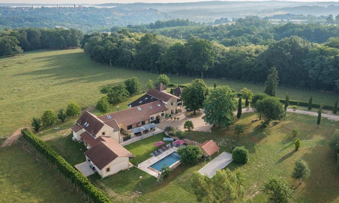 Pays-de-Belves House | Domaine du Bugassou, Chambres, Table d'hôtes & SPA