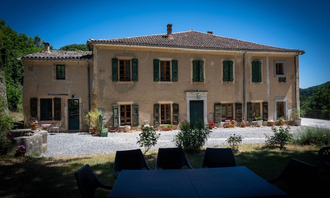 Colognac House | Domaine, in the southern Cévennes, nature, serenity and llama discovery