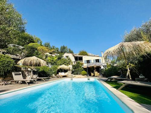 Le Bar-sur-Loup House | Domaine Les Deux Roches