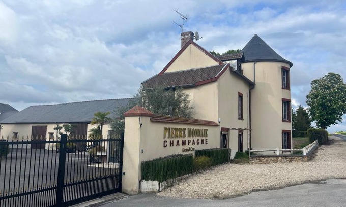Verzy Villa | Domaine Pierre Monnaie