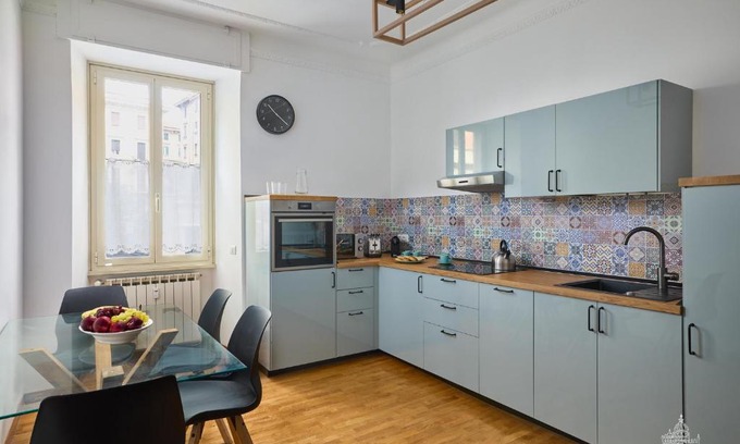 Rione XIV Borgo Apartment | Domus Alberico 11 (Vaticano)