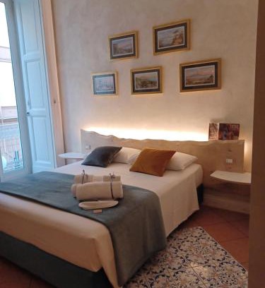 Naples City Centre Bed & Breakfast | Domus Duomo B&B Napoli