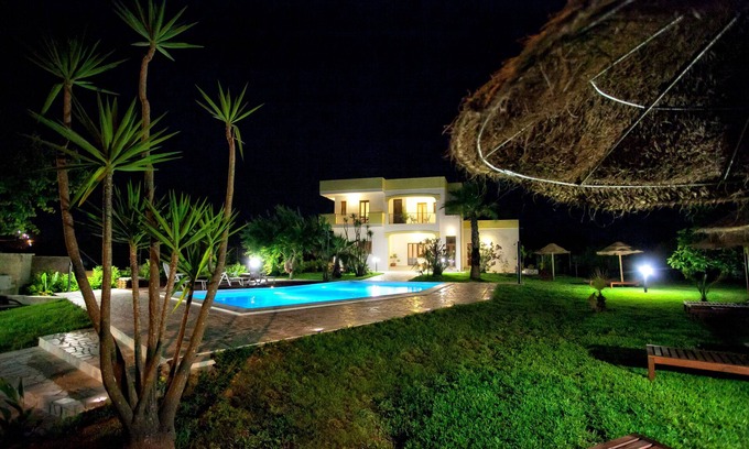 Uggiano la Chiesa Bed & Breakfast | Don't give up the comforts of B&B Aia Grande ! Take a relaxing holiday