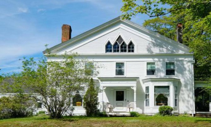 Newcastle House | Don't miss the Pumpkin Festival weekend filled with lobster dinners and oystersn