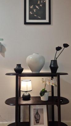 Sungin-dong Apartment | Dongmyo Zen House 3BR for 9 Guests