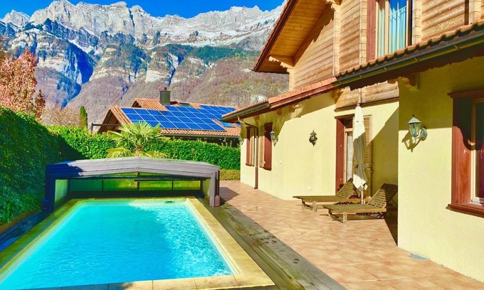 Quarten House | Doodle's Amazing Chalet -Walensee - Flumserberg - Churfirsten - Heidiland - Pool - Sauna