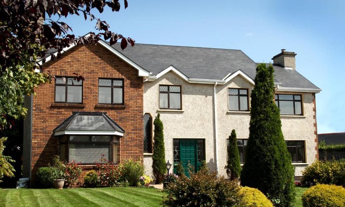 Castlebar Bed & Breakfast | Doogarry House B&B