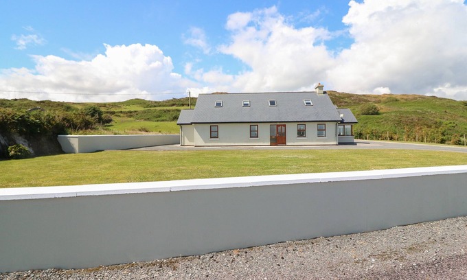 Castletownsend Cottage | DOONEEN, family friendly in Castletownshend, County Cork
