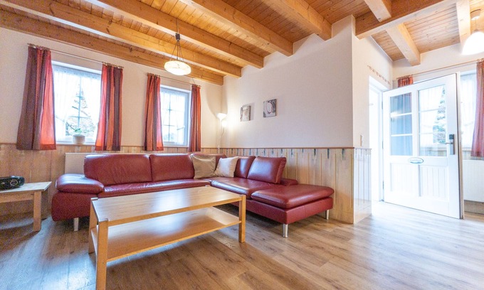 Niederberndorf House | Doppelhaus - Doppelhexe