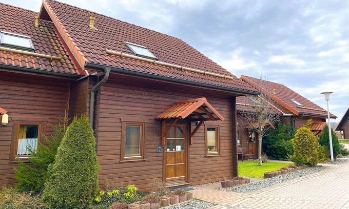 Rotacker House | Doppelhaushälfte in Hasselfelde