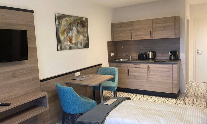 Nerenstetten Apartment | Doppelzimmer 3, 30qm, Max. 2 Personen