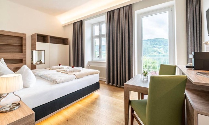 Millstatt House | Doppelzimmer in der Villa mit Balkon - Villa Postillion am See