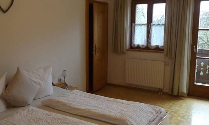 Nussdorf am Attersee Other | Doppelzimmer mit Balkon - Gasthof Steinbichler - Most- und Wildbauernhof Groiss